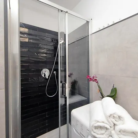 Neo Urbis Art Aparts Apartman